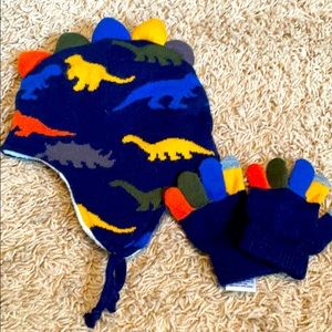 Dino winter hat and gloves